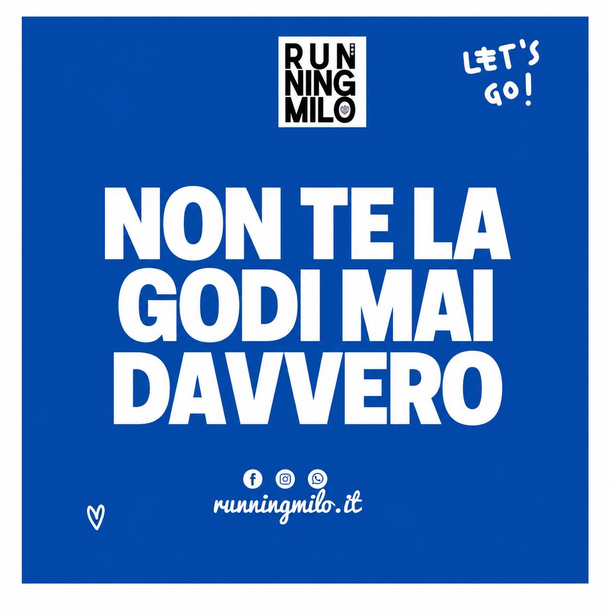 LA MARATONA NON TE LA GODI MAI. O QUASI.

Stamattina in palestra parlavo di maratone. Sì, forse lo avete capito: per me è una questione di cuore. ♥️

«Qual è quella che ti è piaciuta di più?»

Ci ho pensato un attimo. Londra, Barcellona, Roma, Firenze… città bellissime. Ma la verità è che difficilmente mi sono goduto una maratona come avrei voluto.

Arrivi il sabato, lasci la borsa in hotel e con la testa sei già al giorno dopo. Cosa mangio? A che ora mi sveglio? Ho preparato tutto? Poi dormi poco, ovviamente.

La mattina entri in quella specie di trance che conosce chi ci tiene davvero. Arrivi in griglia, parte lo sparo e cominci a controllare passo, battito, chilometri. Intorno hai una città intera, ma spesso riesci a vedere solo il prossimo cartello chilometrico.

Poi arriva la fatica. Quella vera. Tagli il traguardo e per qualche minuto non ti ricordi neanche come ti chiami, figurati se hai ammirato i monumenti. 😂

Torni in hotel, fai una doccia che sembra un’altra prova di resistenza e ti siedi. Forse è lì che inizi a godertela. Quando ripensi alle strade percorse e realizzi: l’ho fatta davvero.

La maratona è così. Passi mesi ad aspettarla, mentre la corri pensi soprattutto a portarla a casa, e appena finisce comincia già a mancarti.

Vita da maratoneta, insomma. 🤷🏼‍♂️

Anche voi riuscite a godervi la maratona mentre la correte, oppure vi arriva tutto addosso solo dopo? Raccontatemi quale vi è rimasta nel cuore. 👇

#runningmilo #corsa #ikkosatletitaranto #maratona #mezzamaratona #corsainmontagna
